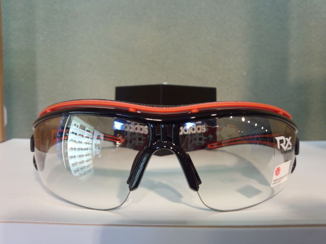 http://www.washin-optical.co.jp/blog/annex/DSC_adidas%E5%89%8D%EF%BC%910374.jpg