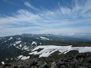 旭岳山頂からトムラウシ方面.JPG
