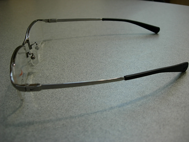 http://www.washin-optical.co.jp/blog/kenchodori/NIKE%20yoko.JPG