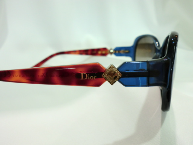 http://www.washin-optical.co.jp/blog/ladies/DiorSG%E7%9C%9F%E6%A8%AACIMG0388.JPG